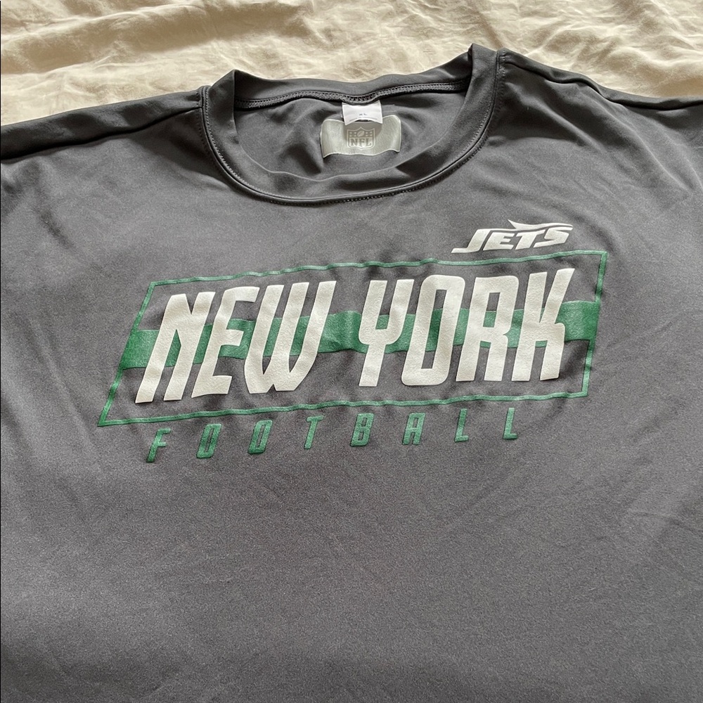 NFL Gray and Green New York Football Tee
